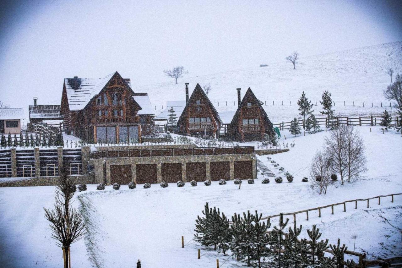 Wooden Valley Zlatibor Resort מראה חיצוני תמונה